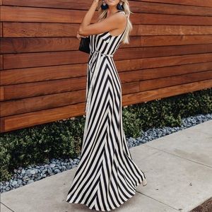 VICI Collection maxi dress Size Medium.